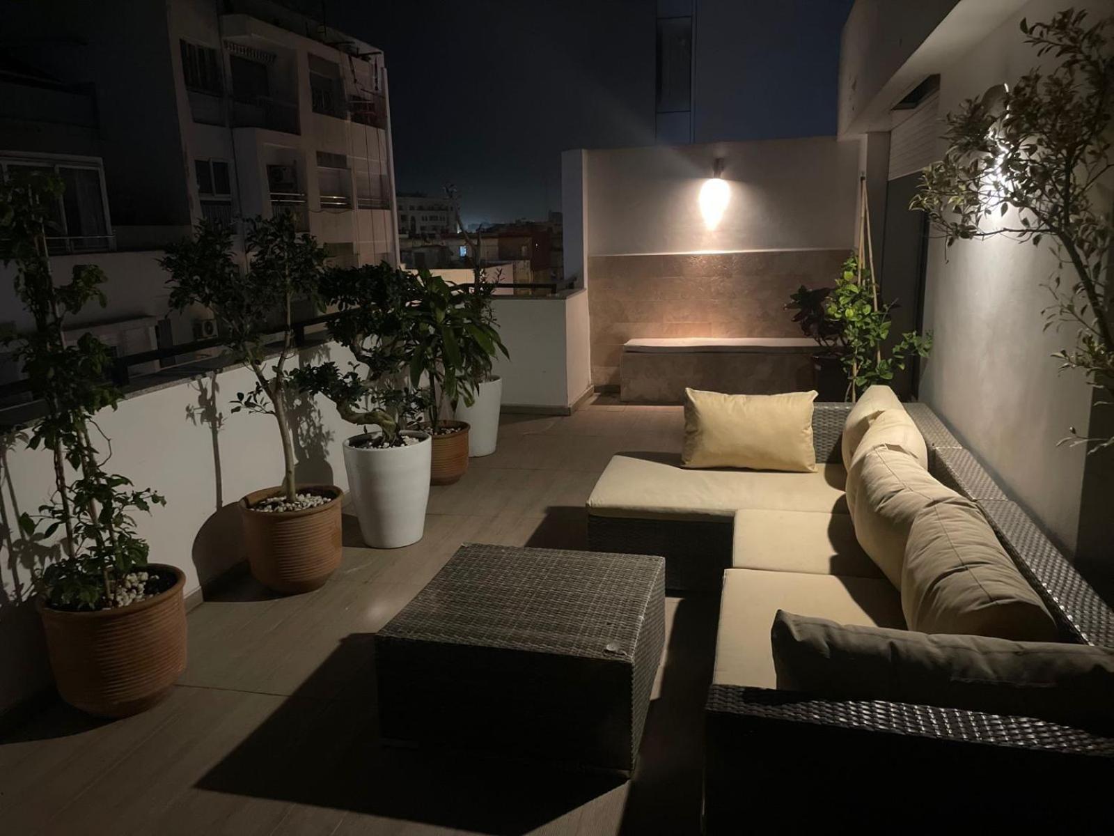 Central, Terrasse, Confortable - Bleue Residence Casablanca Exterior photo